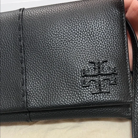 TORY BURCH McGraw Pebbled Leather Crossbody Bag - Picture 7 of 9